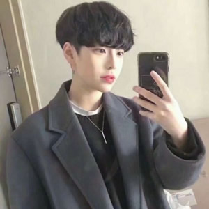 高级感男生举手机挡脸头像 干净酷帅男生拿手机头像 男生头像 第11张