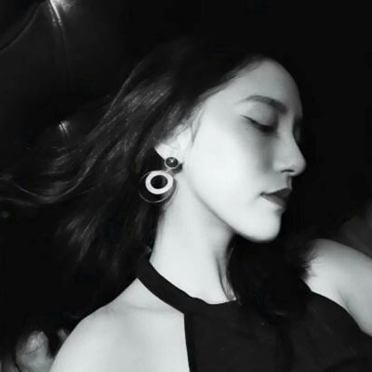 微信黑白头像图片女孩 女生头像 第11张