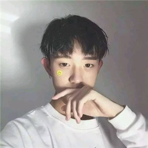 男生头像正脸帅气阳光 干净治愈男生 男生头像 第9张