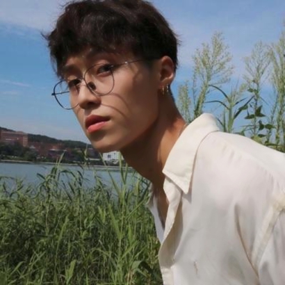 qq超酷男生头像 高清无水印 小众帅气 男生头像 第11张