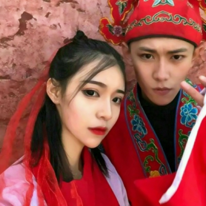 红衣情侣头像一对两张合集 情侣头像 第3张 红衣情侣头像一对两张合集 情侣头像 第3张