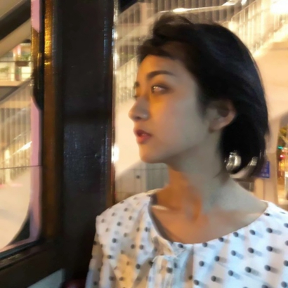 自信爱笑的女生头像｜阳光开朗治愈系女生 女生头像 第2张