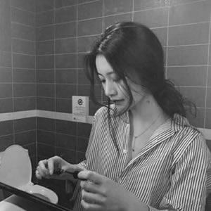 qq头像孤独女生黑白合集 女生头像 第3张 qq头像孤独女生黑白合集 女生头像 第3张