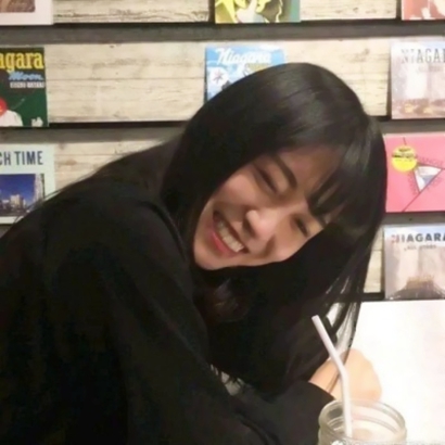 自信爱笑的女生头像｜阳光开朗治愈系女生 女生头像 第3张