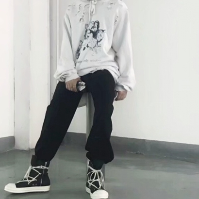 qq头像男下半身不露脸不露头合集 男生头像 第10张
