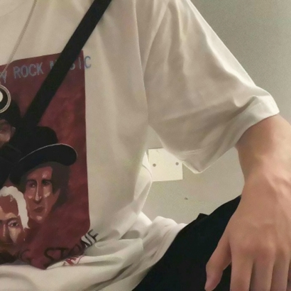qq头像男下半身不露脸不露头合集 男生头像 第6张