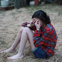 穿格子衬衫女生头像分享|温柔复古格子衬衣女生头像图集 女生头像 第38张 穿格子衬衫女生头像分享|温柔复古格子衬衣女生头像图集 女生头像 第38张