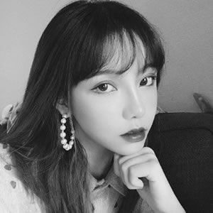 霸气姐风格黑白女生QQ头像合集 女生头像 第10张 霸气姐风格黑白女生QQ头像合集 女生头像 第10张