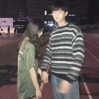 情侣头像真人一左一右系列合集 情侣头像 第16张 情侣头像真人一左一右系列合集 情侣头像 第16张