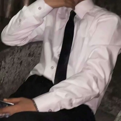 qq头像男生衬衫半身不露脸 男生头像 第11张