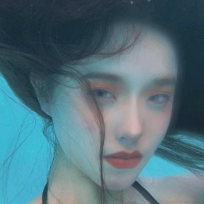 唯美水中女生头像 仙气氛围感水下女生 女生头像 第8张 唯美水中女生头像 仙气氛围感水下女生 女生头像 第8张