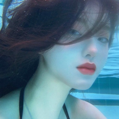 唯美水中女生头像 仙气氛围感水下女生 女生头像 第2张 唯美水中女生头像 仙气氛围感水下女生 女生头像 第2张