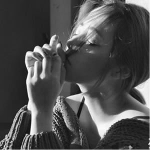 黑白女生头像伤感高冷 女生头像 第9张 黑白女生头像伤感高冷 女生头像 第9张