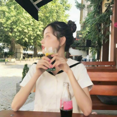 女生闺蜜头像一人一张合集 友情头像 第7张 女生闺蜜头像一人一张合集 友情头像 第7张