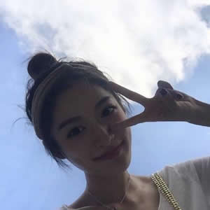 女生真人蓝色海边头像 女生头像 第6张 女生真人蓝色海边头像 女生头像 第6张