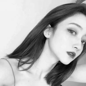黑白女生头像伤感高冷 女生头像 第13张 黑白女生头像伤感高冷 女生头像 第13张