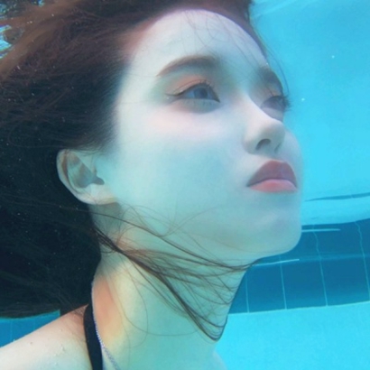 唯美水中女生头像 仙气氛围感水下女生 女生头像 第7张 唯美水中女生头像 仙气氛围感水下女生 女生头像 第7张