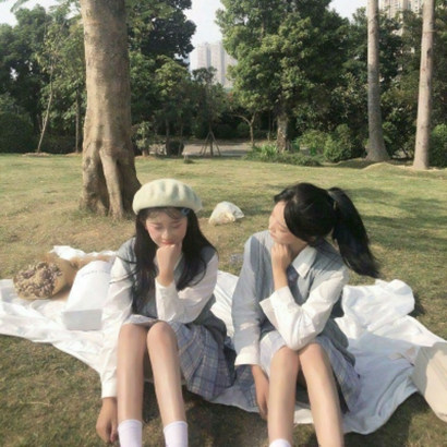 女生闺蜜头像一人一张合集 友情头像 第14张 女生闺蜜头像一人一张合集 友情头像 第14张