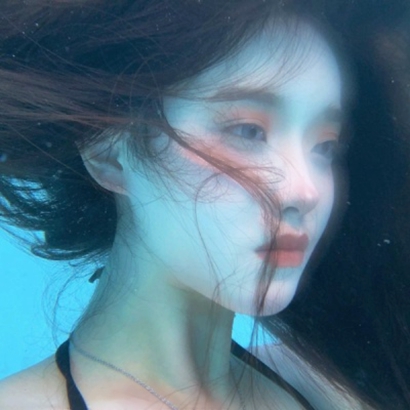 唯美水中女生头像 仙气氛围感水下女生 女生头像 第9张 唯美水中女生头像 仙气氛围感水下女生 女生头像 第9张