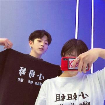 qq情侣头像部位污