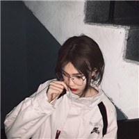 戴眼镜可爱呆萌女生头像 女生头像 第12张 戴眼镜可爱呆萌女生头像 女生头像 第12张