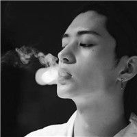 qq伤感颓废男生头像