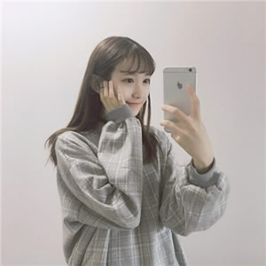 女伤感黑暗拿着手机自拍头像 女生头像 第8张 女伤感黑暗拿着手机自拍头像 女生头像 第8张