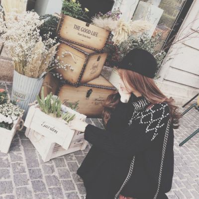 姐妹们,这些网络伤感女生背影头像绝了 女生头像 第12张 姐妹们,这些网络伤感女生背影头像绝了 女生头像 第12张