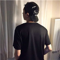 qq男生头像背影戴帽子 男生头像 第4张 qq男生头像背影戴帽子 男生头像 第4张