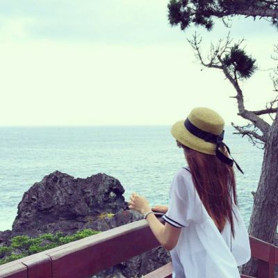 姐妹们,这些网络伤感女生背影头像绝了 女生头像 第17张 姐妹们,这些网络伤感女生背影头像绝了 女生头像 第17张