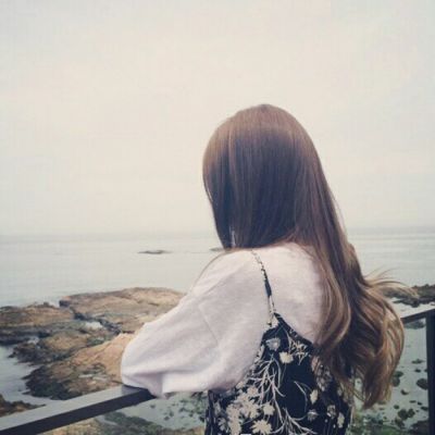 姐妹们,这些网络伤感女生背影头像绝了 女生头像 第18张 姐妹们,这些网络伤感女生背影头像绝了 女生头像 第18张