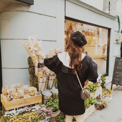 姐妹们,这些网络伤感女生背影头像绝了 女生头像 第15张 姐妹们,这些网络伤感女生背影头像绝了 女生头像 第15张
