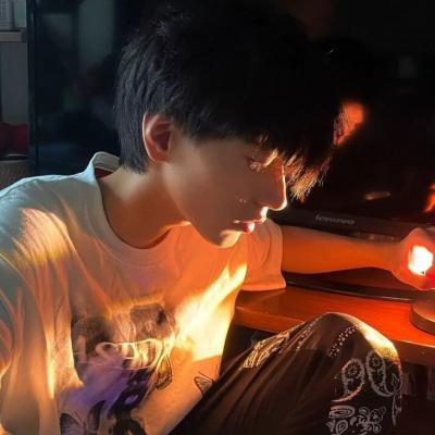 被帅晕!超帅真人男生侧脸头像图片 男生头像 第12张 被帅晕!超帅真人男生侧脸头像图片 男生头像 第12张