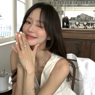 🤩一眼封神的绝版真人头像女大全 女生头像 第1张