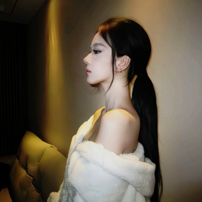 超绝！权威感拉满的霸气女生头像来啦✨ 女生头像 第1张