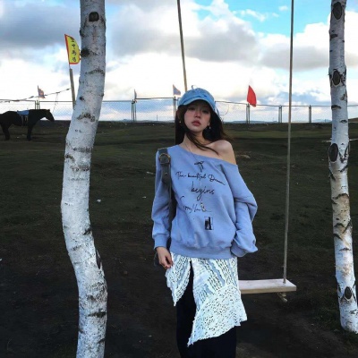 氛围感拉满!松弛感高级慵懒风女头推荐 女生头像 第3张 氛围感拉满!松弛感高级慵懒风女头推荐 女生头像 第3张