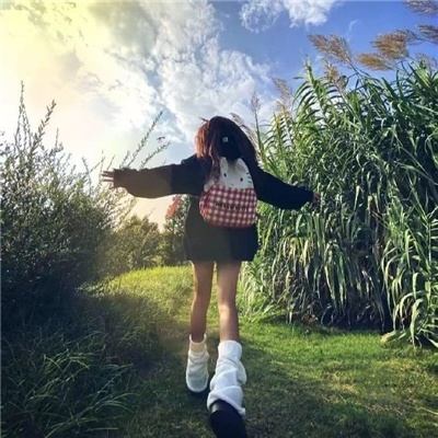 绝美!光影交织的唯美光感温柔氛围感女头来袭 女生头像 第3张 绝美!光影交织的唯美光感温柔氛围感女头来袭 女生头像 第3张