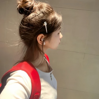 新年氛围感红色女生头像分享 女生头像 第4张 新年氛围感红色女生头像分享 女生头像 第4张