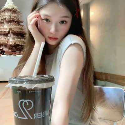 超有气质的ins女生头像,氛围感拉满! 女生头像 第1张 超有气质的ins女生头像,氛围感拉满! 女生头像 第1张
