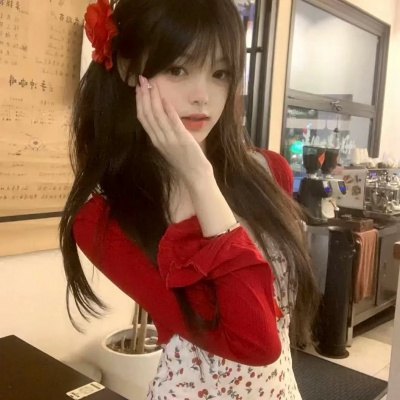 超亮眼!红色头像2025女生 女生头像 第10张 超亮眼!红色头像2025女生 女生头像 第10张