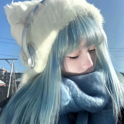 被美哭!氛围感拉满的冬日唯美女生头像 女生头像 第8张 被美哭!氛围感拉满的冬日唯美女生头像 女生头像 第8张