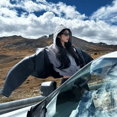氛围感拉满!自由洒脱个性女生小众头像来袭 女生头像 第6张 氛围感拉满!自由洒脱个性女生小众头像来袭 女生头像 第6张