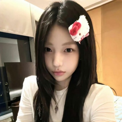被美哭!温柔又独特的ins风小众气质女生头像推荐 女生头像 第9张 被美哭!温柔又独特的ins风小众气质女生头像推荐 女生头像 第9张