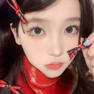 超亮眼!红色头像2025女生