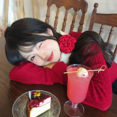 新年氛围感红色女生头像分享 女生头像 第3张 新年氛围感红色女生头像分享 女生头像 第3张
