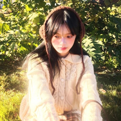 氛围感拉满!小众不撞款真人女生质感头像精选 女生头像 第3张 氛围感拉满!小众不撞款真人女生质感头像精选 女生头像 第3张
