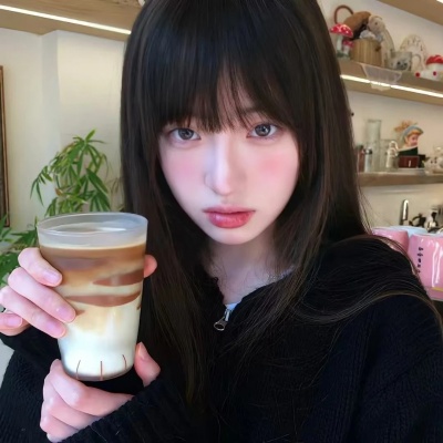 高级精致小众女生头像,氛围感拉满不撞款 女生头像 第9张 高级精致小众女生头像,氛围感拉满不撞款 女生头像 第9张