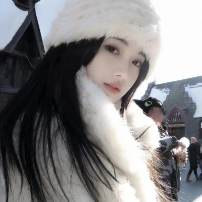 冬季限定!氛围感拉满的女生头像推荐 女生头像 第8张 冬季限定!氛围感拉满的女生头像推荐 女生头像 第8张
