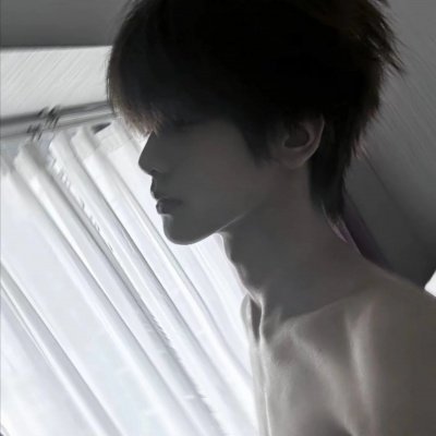 氛围感拉满的小众男生头像来啦 男生头像 第4张 氛围感拉满的小众男生头像来啦 男生头像 第4张