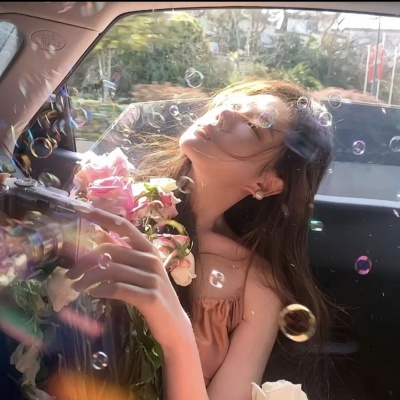氛围感高级感女生头像,真的太迷人啦 女生头像 第3张 氛围感高级感女生头像,真的太迷人啦 女生头像 第3张